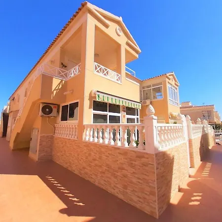 Casa Alegria With Pool 또레비에하