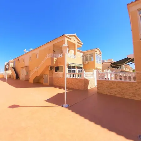 Casa Alegria With Pool Appartement