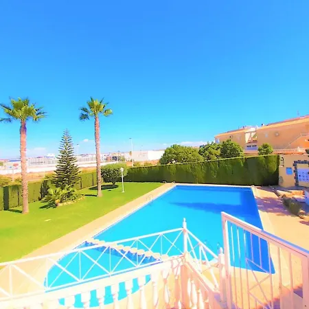 Апартаменты Casa Alegria With Pool *